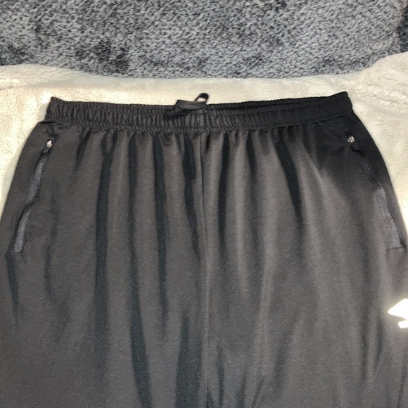 Umbro Reflective Warmups, Large - Picture 3 of 7